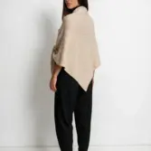 Șal triunghiular damă bej deschis din cașmir și lână, stil poncho