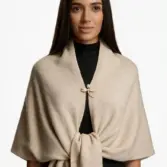 Șal triunghiular damă bej deschis din cașmir și lână, stil poncho