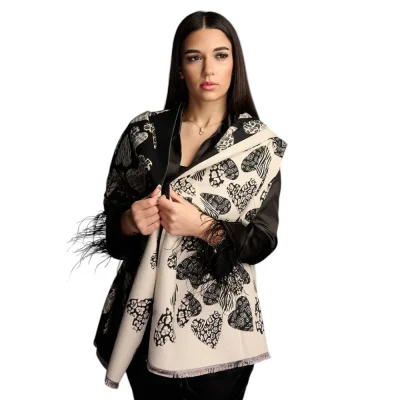 Șal Elegant din Lână și Cașmir – Model Inimi SLC233 (Alb cu Negru)