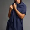 Șal damă din cașmir și lână bleumarin închis – Pure Navy