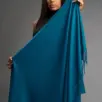 Șal damă din cașmir și lână albastru petrol – Pure Teal