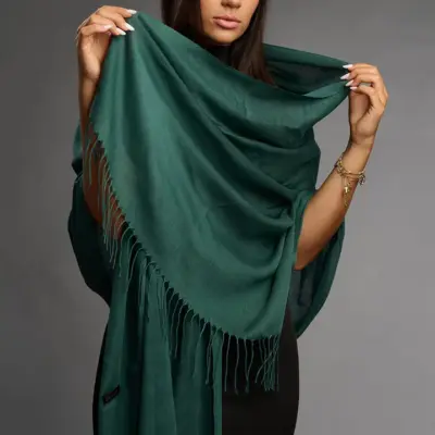 Șal damă din cașmir și lână verde smarald – Pure Emerald