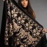 Șal damă negru din cașmir și lână cu broderie Paisley aurie