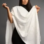 Șal damă alb ivoriu din cașmir și lână cu broderie ton pe ton