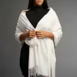 Șal damă alb ivoriu din cașmir și lână cu broderie ton pe ton
