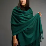 Șal damă verde smarald din cașmir și lână cu broderie ton pe ton