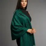 Șal damă verde smarald din cașmir și lână cu broderie ton pe ton