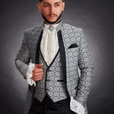 Costum mire/ginere colectia 2025  - Smoking elegant ,alb -gri si negru intens ,  brocart , rever tip tunica- CTG39