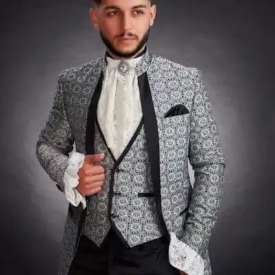 Costum Mire / Ginere – Smoking Elegant Alb-Gri & Negru Intens cu Brocart și Rever Tip Tunică - CTG39