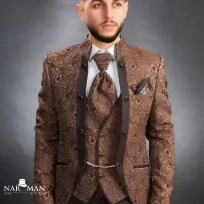 Ținută Regală pentru Mire – Costum Cafeniu Guler Tunică  , Eleganță și Stil- CTM67