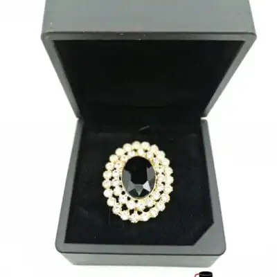 Broșe filigranate cu aplicație de cristale de tip Swarovski!