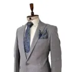 costum-gri-barbatesc