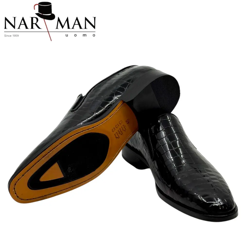 Pantofi Eleganți pentru Bărbați din Piele Lăcuită Neagră, Textură Croco, Fără Șiret Pantofi Eleganți pentru Bărbați din Piele Lăcuită Neagră, Textură Croco, Fără Șiret