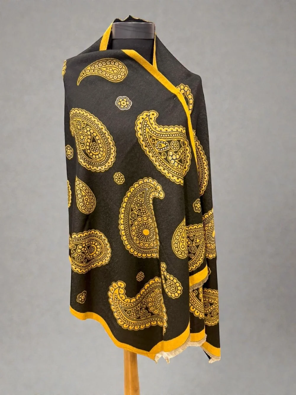 jakart-negru-galben-casmir-dama jakart-negru-galben-casmir-dama