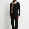 fular-barbatesc-doua-fete-geometric-elegance-maro-inchis-maro-deschis