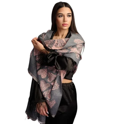 Șal Elegant din Lână și Cașmir – Model Inimi SLC236 (Roz Pudra cu Gri)
