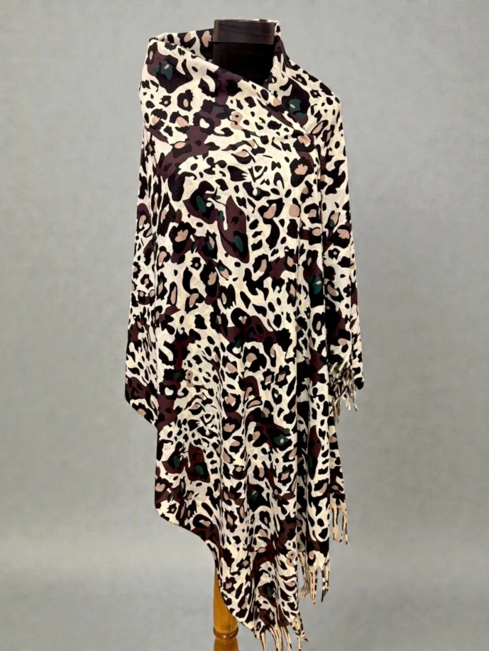 sal-negru-maro-bej-casmir-animal-print-dama sal-negru-maro-bej-casmir-animal-print-dama